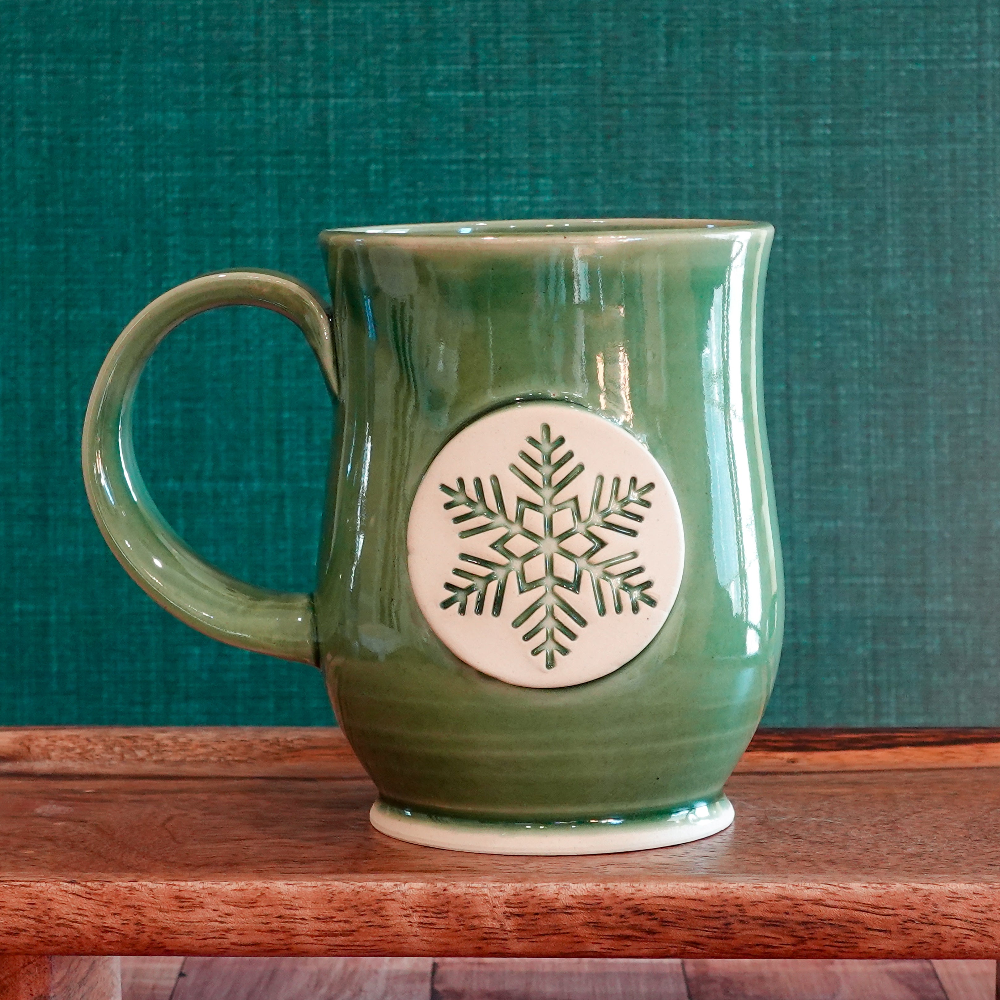 Green Snowflake Mug - 16oz
