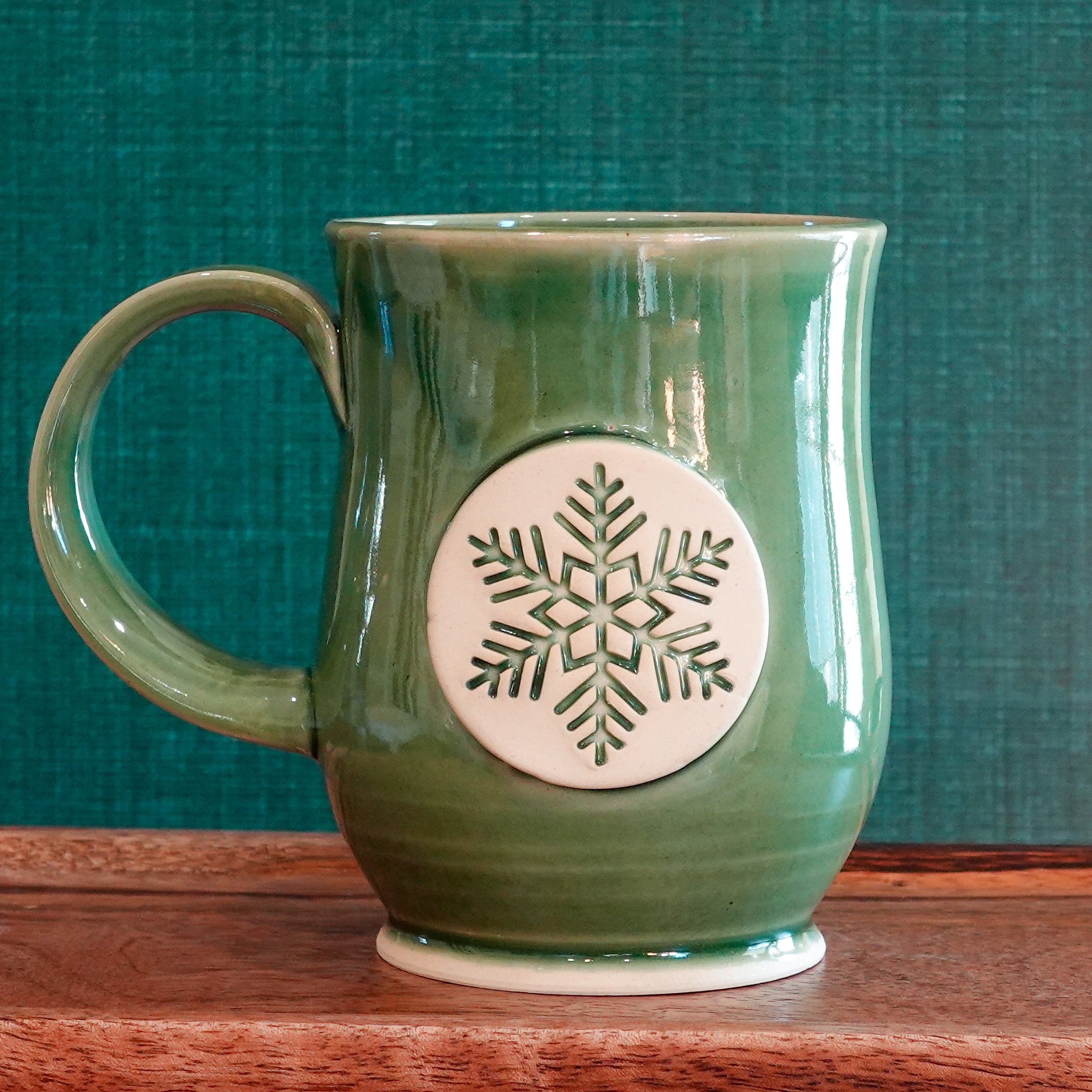 Green Snowflake  Mug - 16oz