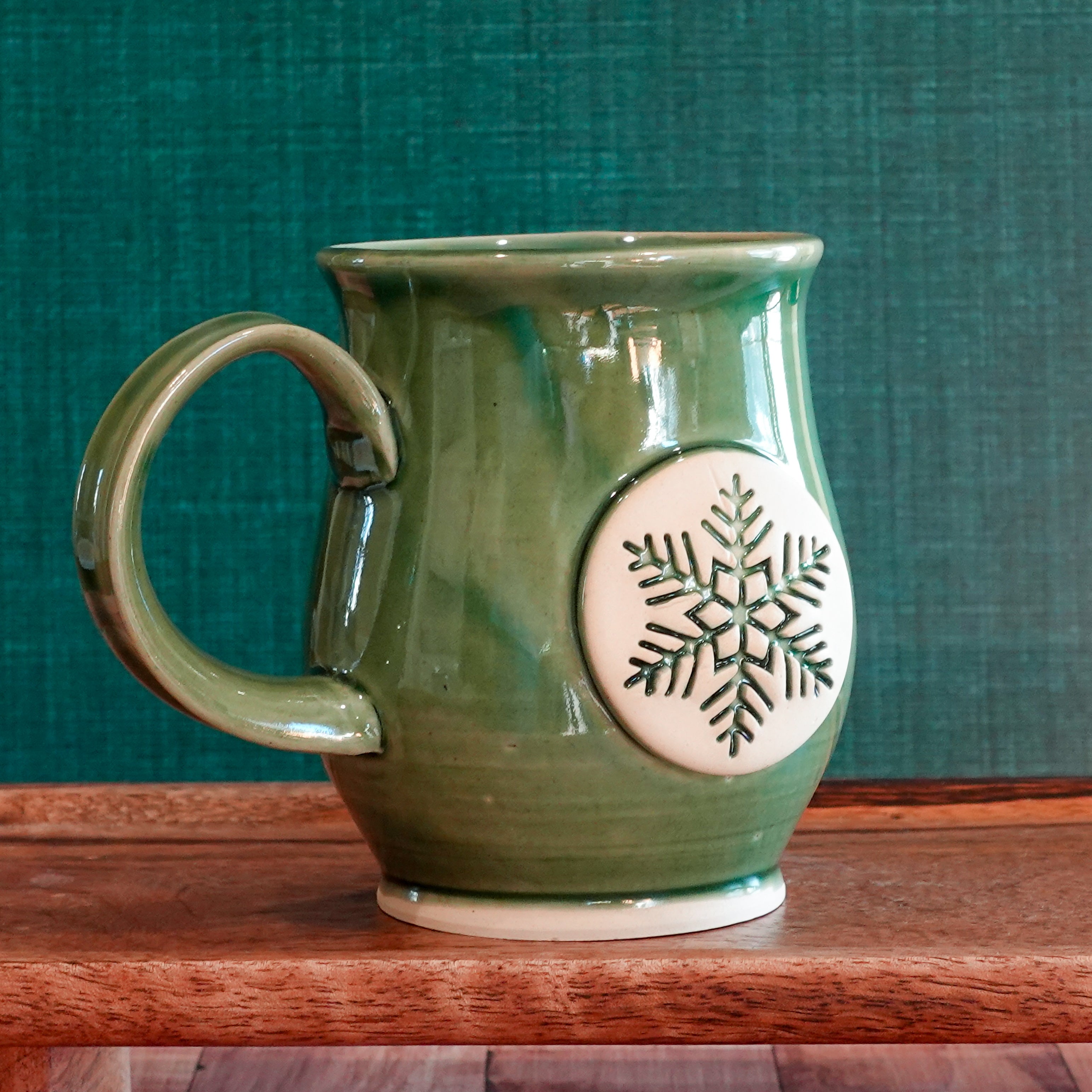 Green Snowflake  Mug - 14oz